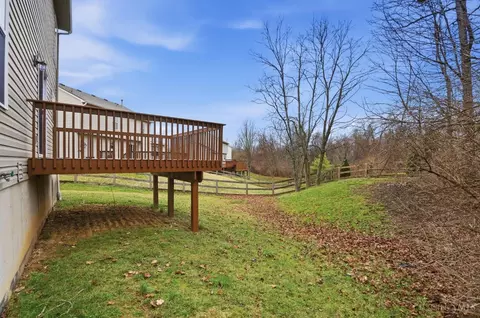 Exterior - 637 Ellen Dr, Cincinnati, OH 45255 photo 7 of 11