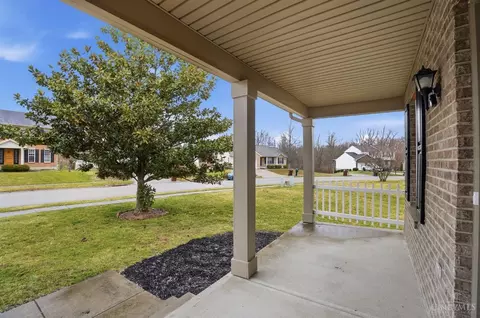 Exterior - 637 Ellen Dr, Cincinnati, OH 45255 photo 4 of 11