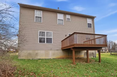 Exterior - 637 Ellen Dr, Cincinnati, OH 45255 photo 6 of 11