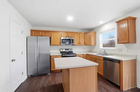 Kitchen - 637 Ellen Dr, Cincinnati, OH 45255 photo 1 of 5
