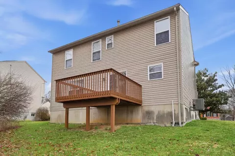 Exterior - 637 Ellen Dr, Cincinnati, OH 45255 photo 5 of 11