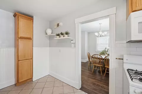 Entry Way - 3902 Taft Ave, Cheviot, OH 45211 photo 1 of 1