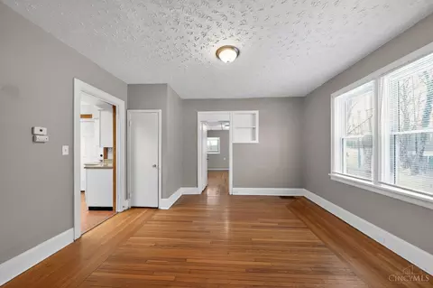 Living - 2867 Shaffer Ave, Cincinnati, OH 45211 photo 2 of 3