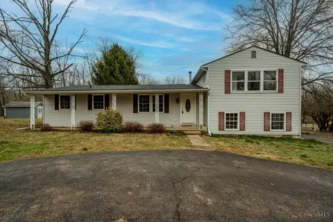 8030 Thomas Rd, Middletown, OH 45042