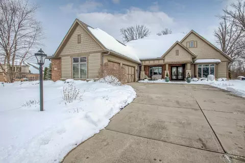 9428 Old Bridge Dr, Washington Township, OH 45458