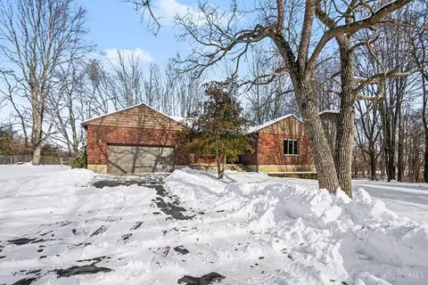 208 Irvin Rd, Blanchester, OH 45107
