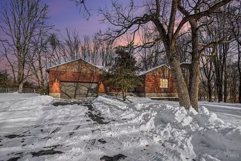 208 Irvin Rd, Blanchester, OH 45107 photo 2