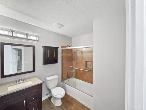 Bath - 1632 Forester Dr, Cincinnati, OH 45240 photo 2 of 3
