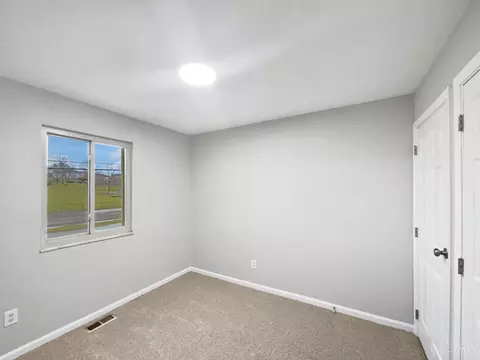 Bedroom - 1632 Forester Dr, Cincinnati, OH 45240 photo 5 of 7