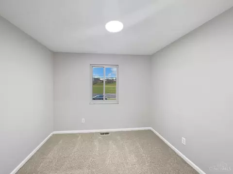 Bedroom - 1632 Forester Dr, Cincinnati, OH 45240 photo 4 of 7