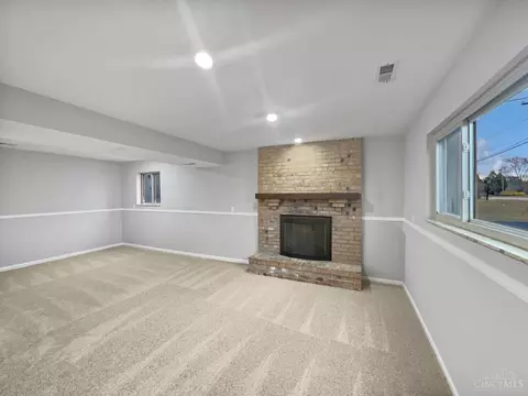 Living - 1632 Forester Dr, Cincinnati, OH 45240 photo 4 of 7