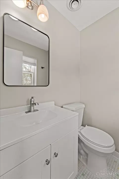 3905 Springoak Dr, Cincinnati, OH 45248 photo 19