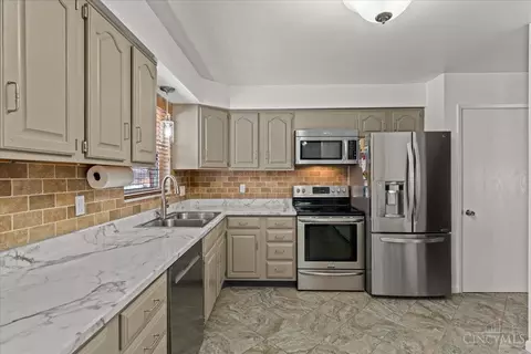 3905 Springoak Dr, Cincinnati, OH 45248 photo 15
