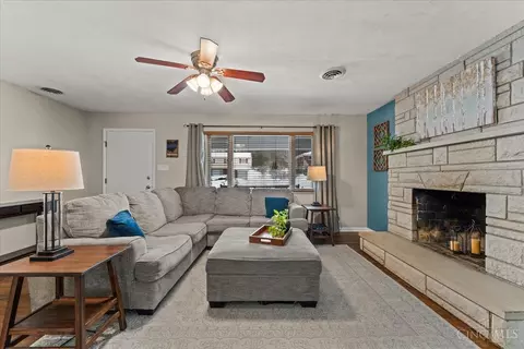 3905 Springoak Dr, Cincinnati, OH 45248 photo 7