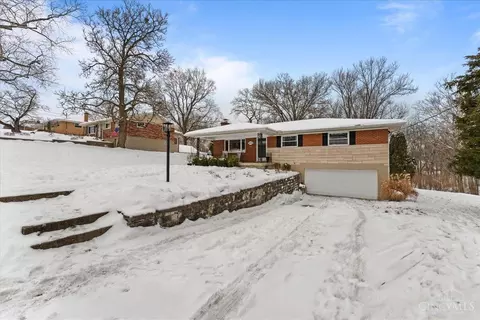 3905 Springoak Dr, Cincinnati, OH 45248 photo 2