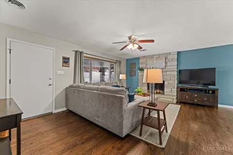 3905 Springoak Dr, Cincinnati, OH 45248 photo 3