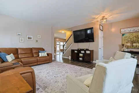 Living - 1539 Sefton Dr, Harrison, OH 45030 photo 2 of 2