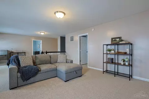 Entry Way - 1539 Sefton Dr, Harrison, OH 45030 photo 2 of 3