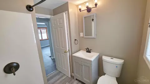 Bath - 3454 Eyrich Rd, Cincinnati, OH 45248 photo 2 of 5