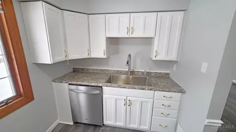 Kitchen - 3454 Eyrich Rd, Cincinnati, OH 45248 photo 2 of 3