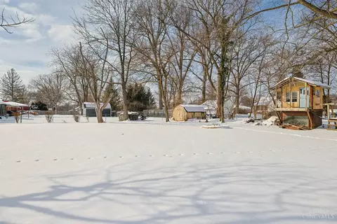 Exterior - 906 Garnoa Dr, Cincinnati, OH 45231 photo 8 of 10