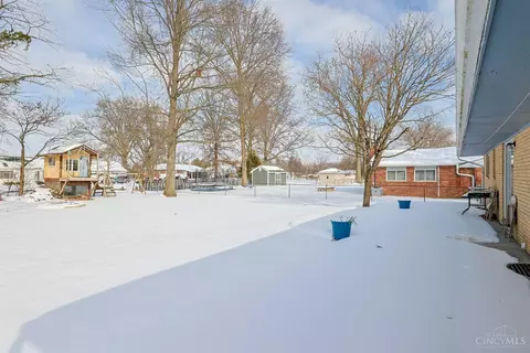 Exterior - 906 Garnoa Dr, Cincinnati, OH 45231 photo 4 of 10