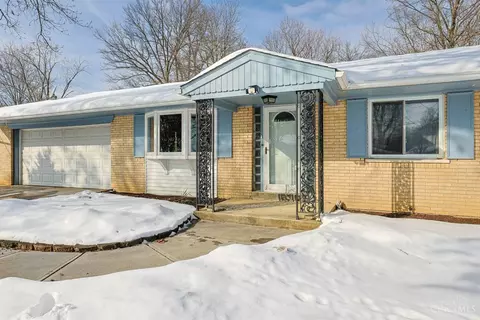 Exterior - 906 Garnoa Dr, Cincinnati, OH 45231 photo 2 of 10