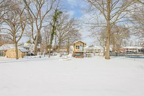 Exterior - 906 Garnoa Dr, Cincinnati, OH 45231 photo 5 of 10