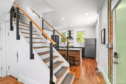 Entry Way - 3120 Hackberry St, Cincinnati, OH 45207 photo 2 of 7