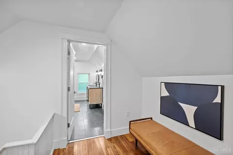 Entry Way - 3120 Hackberry St, Cincinnati, OH 45207 photo 7 of 7