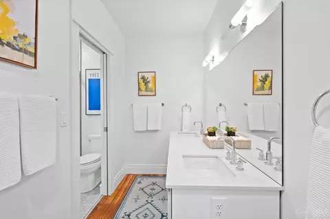 Bath - 3120 Hackberry St, Cincinnati, OH 45207 photo 1 of 8