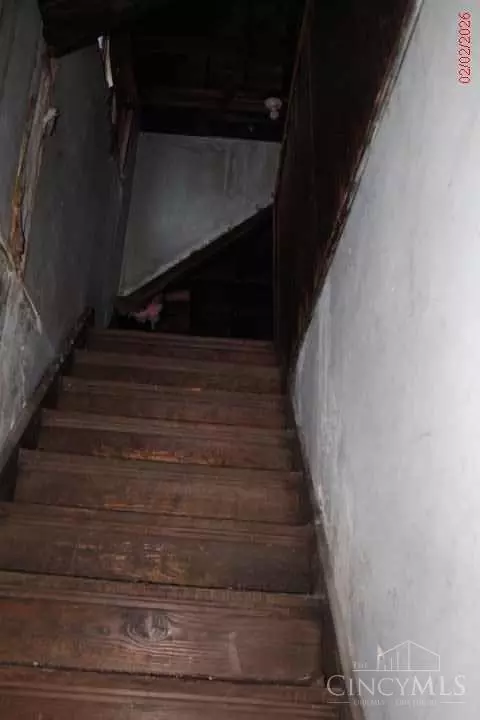 Entry Way - 3158 River Rd, Cincinnati, OH 45204 photo 6 of 6