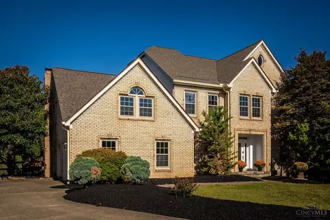 7977 Quail Meadow Ln, West Chester, OH 45069