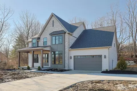 7401 Cornell Rd, Montgomery, OH 45242