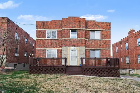 7119 Eastlawn Dr, Cincinnati, OH 45237