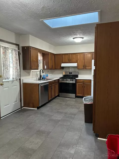 2113 Bolser Dr, Reading, OH 45215 photo 5