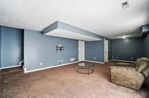 Living - 671 Mccormick Ln, Cincinnati, OH 45245 photo 5 of 6