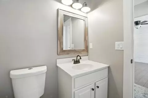 Bath - 671 Mccormick Ln, Cincinnati, OH 45245 photo 1 of 6