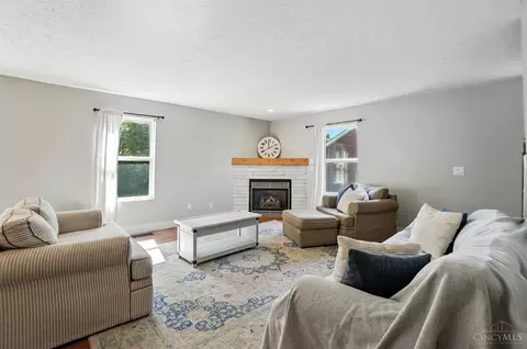 Living - 671 Mccormick Ln, Cincinnati, OH 45245 photo 2 of 6