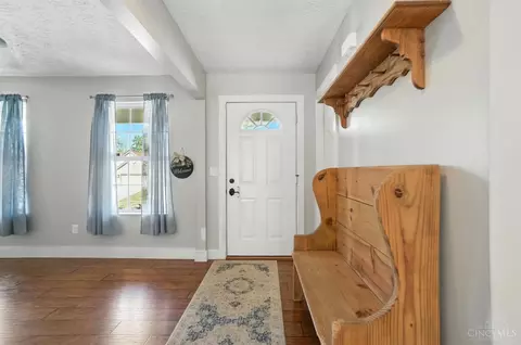 Entry Way - 671 Mccormick Ln, Cincinnati, OH 45245 photo 2 of 9