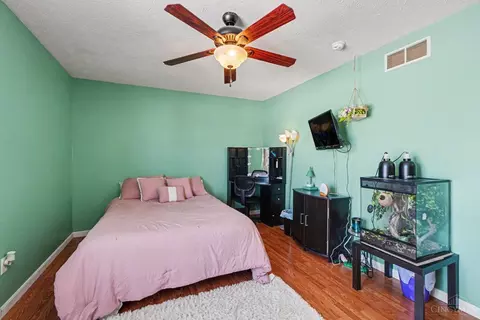Bedroom - 317 Robin Ave, Mount Orab, OH 45154 photo 1 of 7