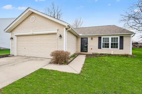2071 River Birch Dr, Amelia, OH 45102