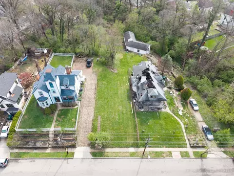 4700 Edgewood Ave, Cincinnati, OH 45232 photo 2