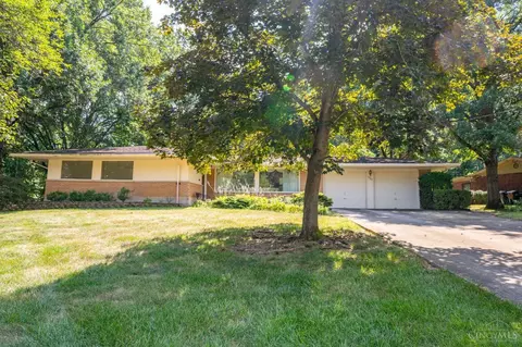 513 Chisholm Trl, Wyoming, OH 45215