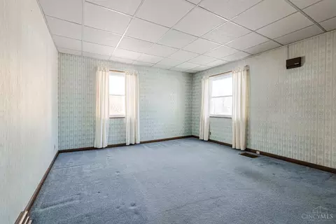 Bedroom - 103 W Crest Dr, Reading, OH 45215 photo 2 of 7