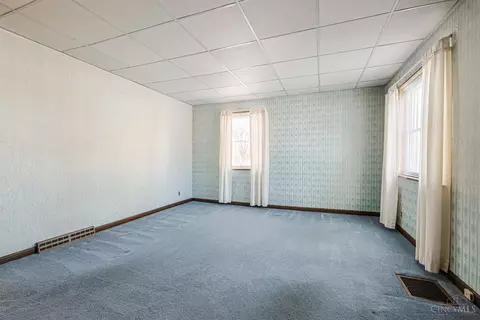 Bedroom - 103 W Crest Dr, Reading, OH 45215 photo 1 of 7