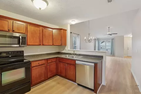 Kitchen - 4152 Gensen Loop, Cincinnati, OH 45245 photo 1 of 2