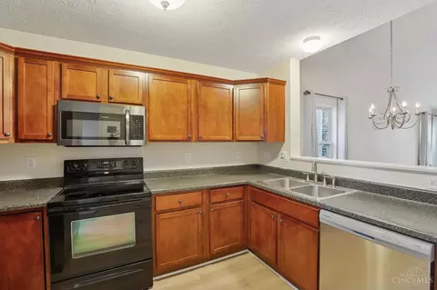 Kitchen - 4152 Gensen Loop, Cincinnati, OH 45245 photo 2 of 2