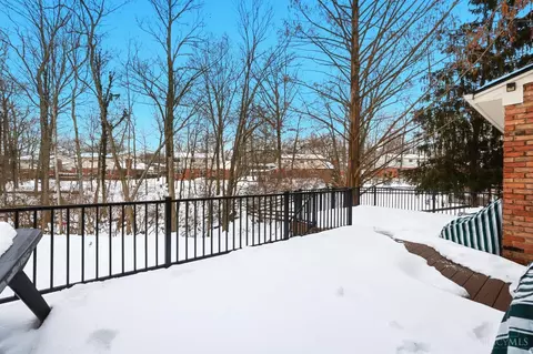 Exterior - 8363 Shadowpoint Ct, Montgomery, OH 45242 photo 8 of 22