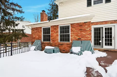 Exterior - 8363 Shadowpoint Ct, Montgomery, OH 45242 photo 10 of 22